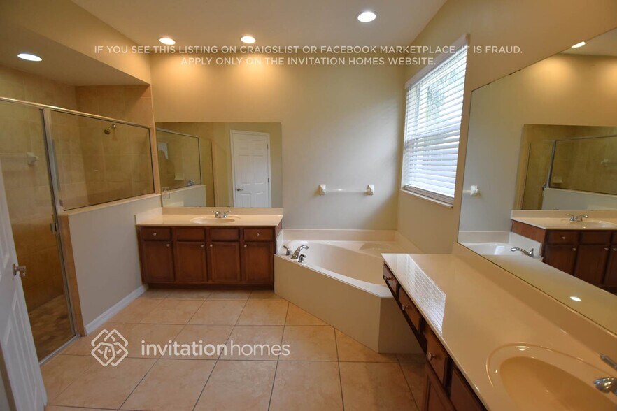 Building Photo - 3239 Jamber Dr