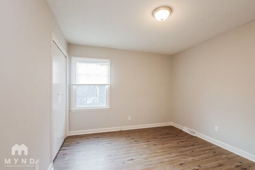 Building Photo - 7904 Red Lantern Rd