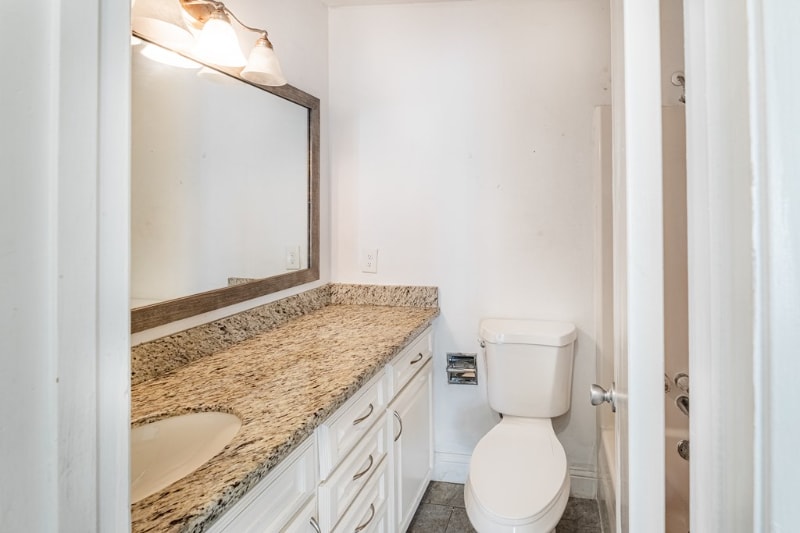 Building Photo - 106 Westchester St