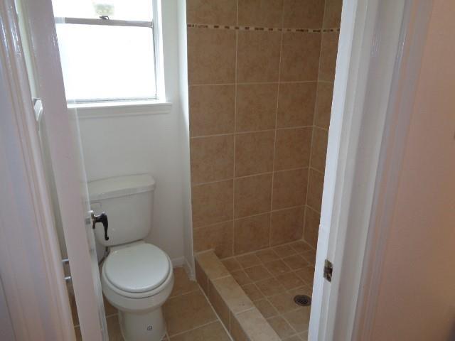 Building Photo - 10211 Golden Meadow Dr