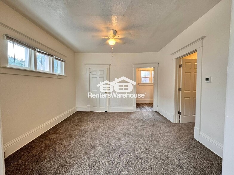 Building Photo - 1703 E Grand Ave