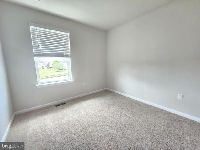 Building Photo - 1410 SUGARPLUM Ln