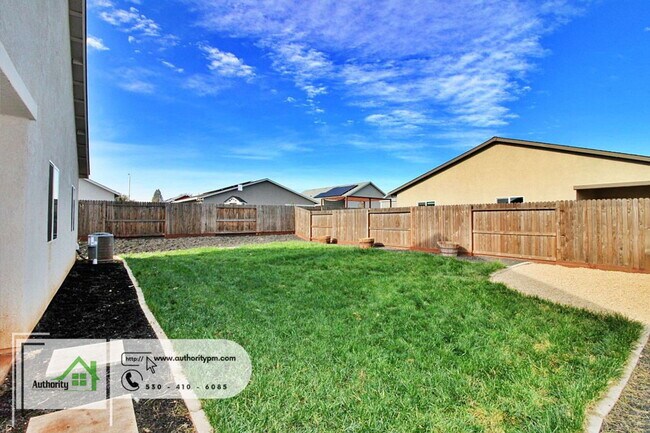 Building Photo - 3010 Silverstone Dr