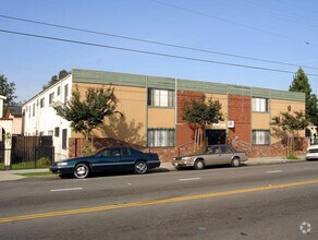 Building Photo - 241 South St