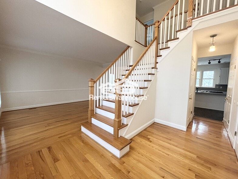 Building Photo - 10206 Sunway Terrace