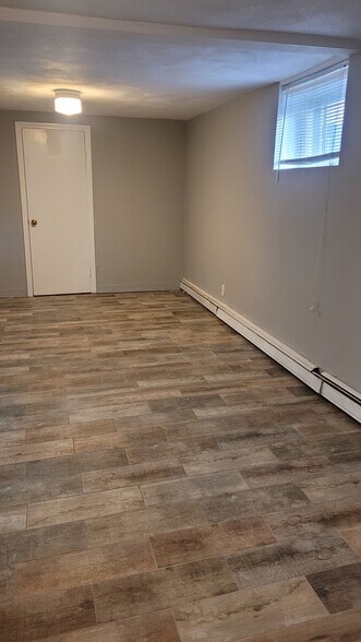 Building Photo - 881 Broadway