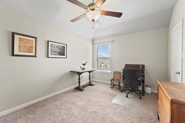Building Photo - 17040 Shy Leaf Ct