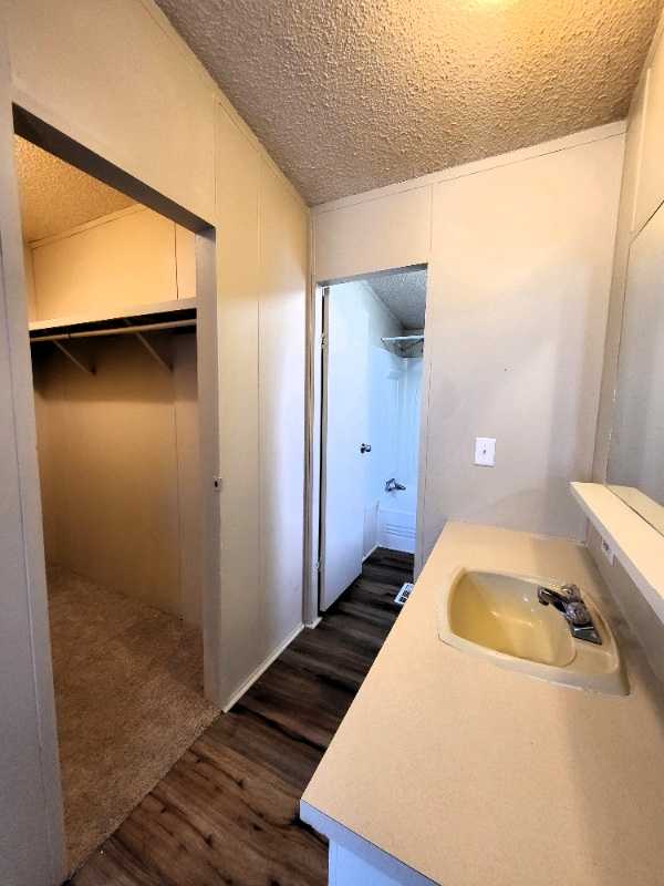 Building Photo - 2500 Mann Rd