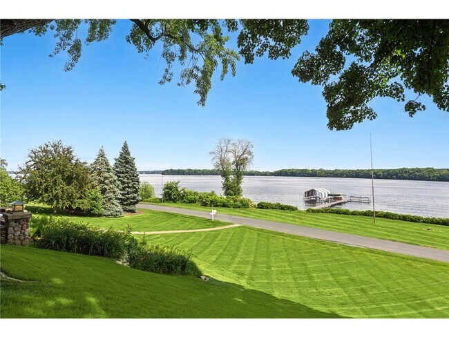 Building Photo - 2462 Lafayette Rd