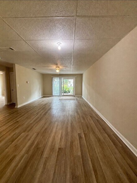 Building Photo - 316 Cherry St