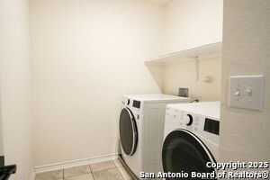 Building Photo - 5527 Castle Brook Dr