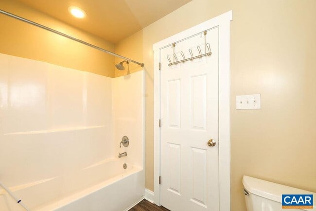 Building Photo - 328 Marquette Ct