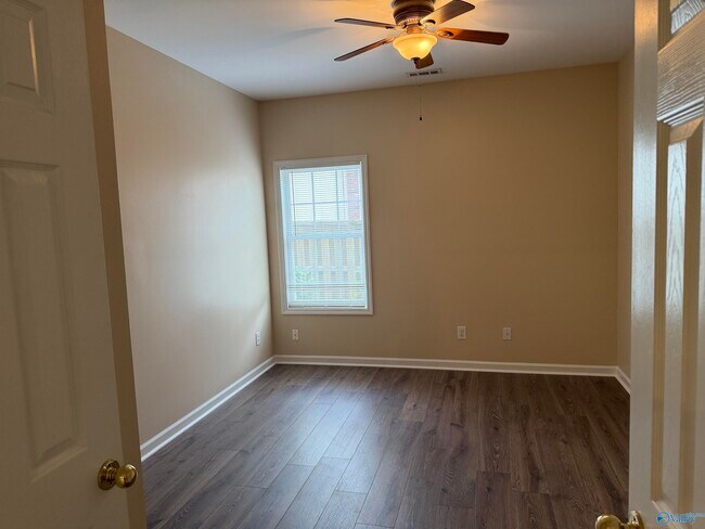 Building Photo - 139 Canterbury Dr