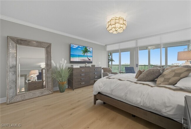 Building Photo - 7515 Pelican Bay Blvd