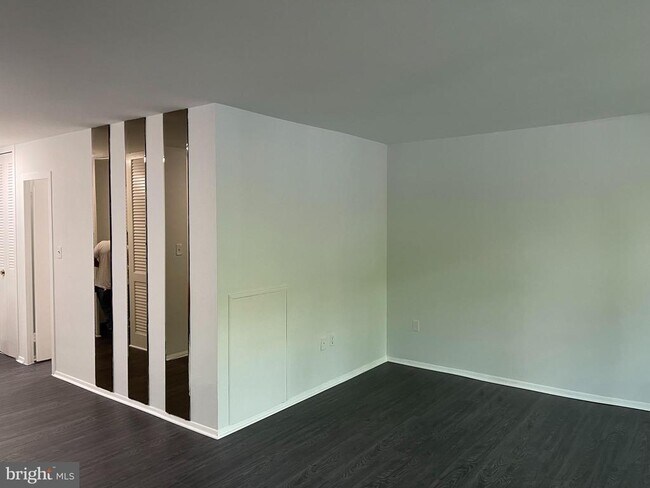 Building Photo - 2030 F St NW