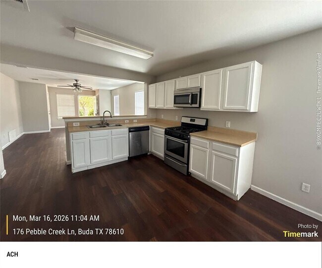 Building Photo - 176 Pebble Creek Ln