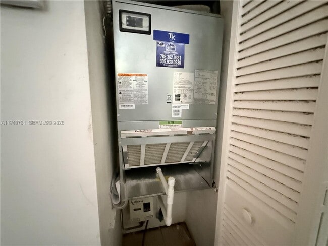 Building Photo - 2630 SW 28th St