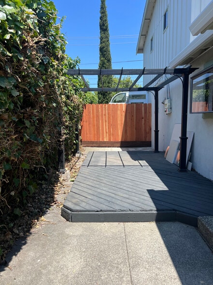 Building Photo - 217 Mendocino St