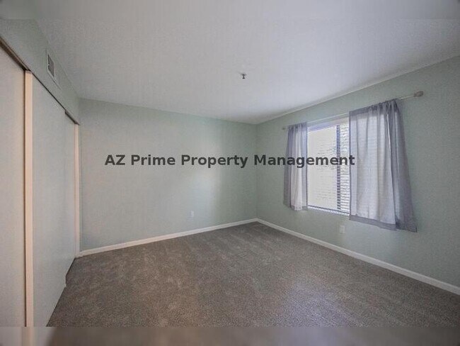 Building Photo - 4704 E Paradise Village Pkwy N