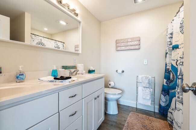 Building Photo - 128 Ashworth Ave