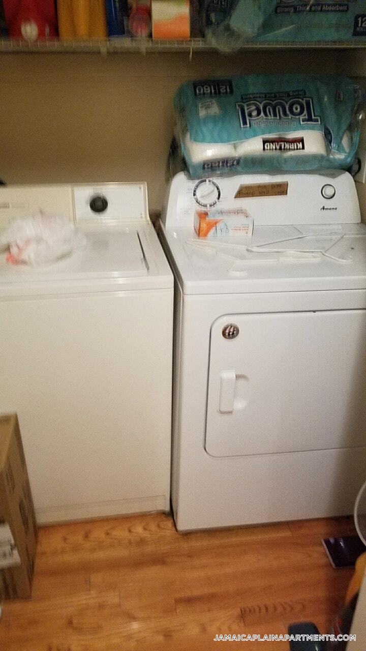 Building Photo - 3147-3149-3149 Washington St