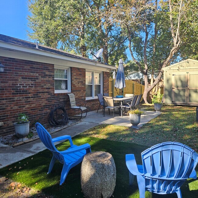 Building Photo - 608 Albemarle Rd