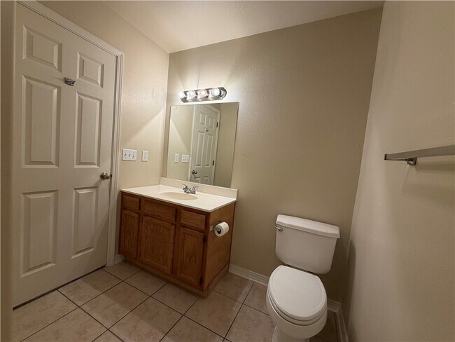 Building Photo - 350 Beasley Dr