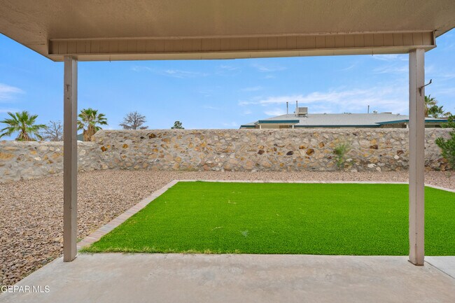 Building Photo - 7139 Orizaba Ave
