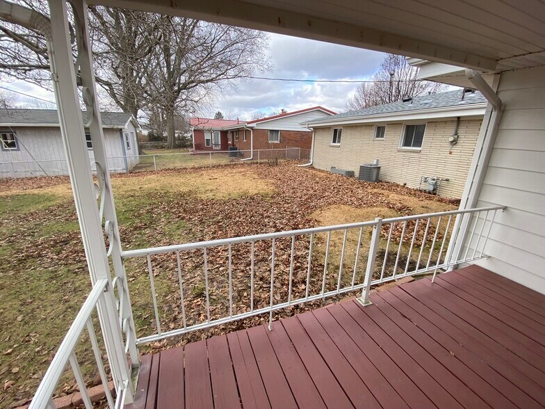 big yard - 20 Mesa Rd