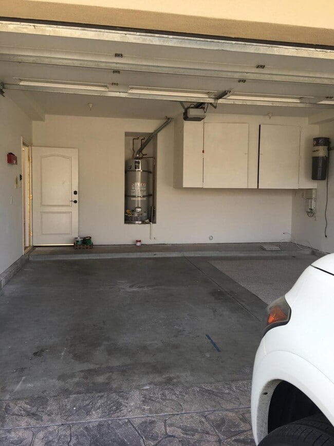 Building Photo - 2022 Plant Ave