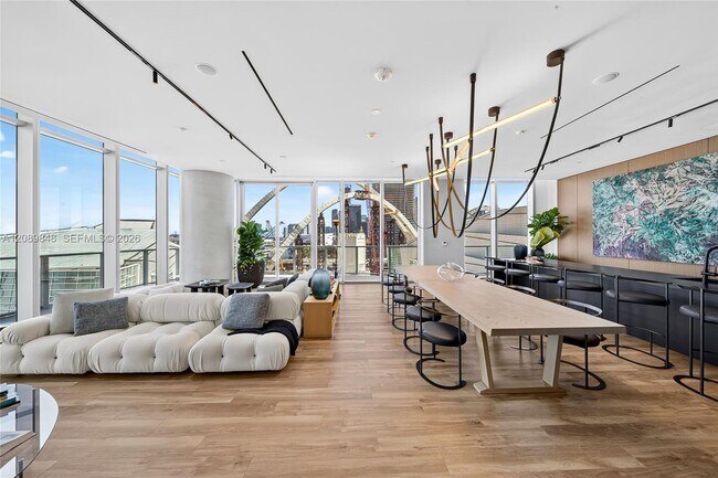 Building Photo - 1400 Biscayne Blvd