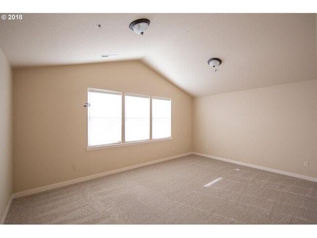 Building Photo - 3-Bedroom Home in SW Beaverton!