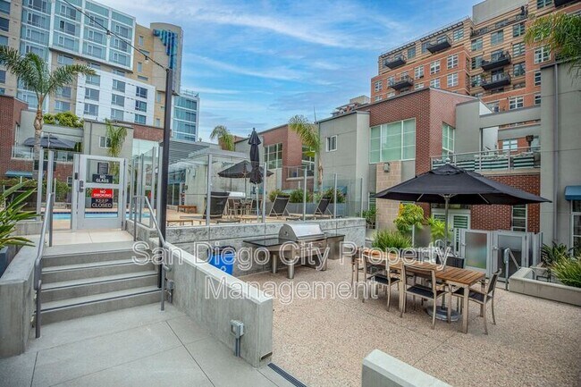 Building Photo - 840 Island Ave