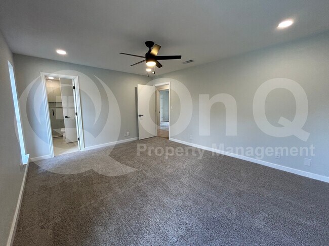 Building Photo - 608 High Meadow Dr