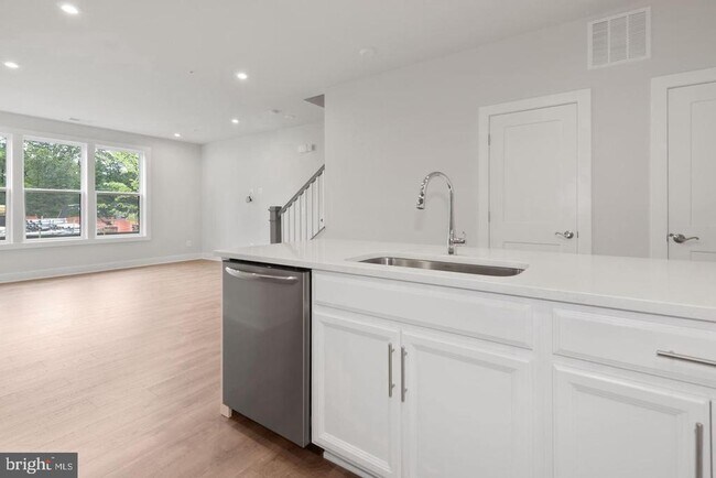 Building Photo - 1626 Bandit Loop
