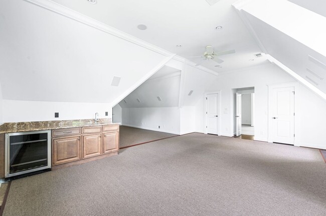 Building Photo - A timeless Cape Cod-style estate!