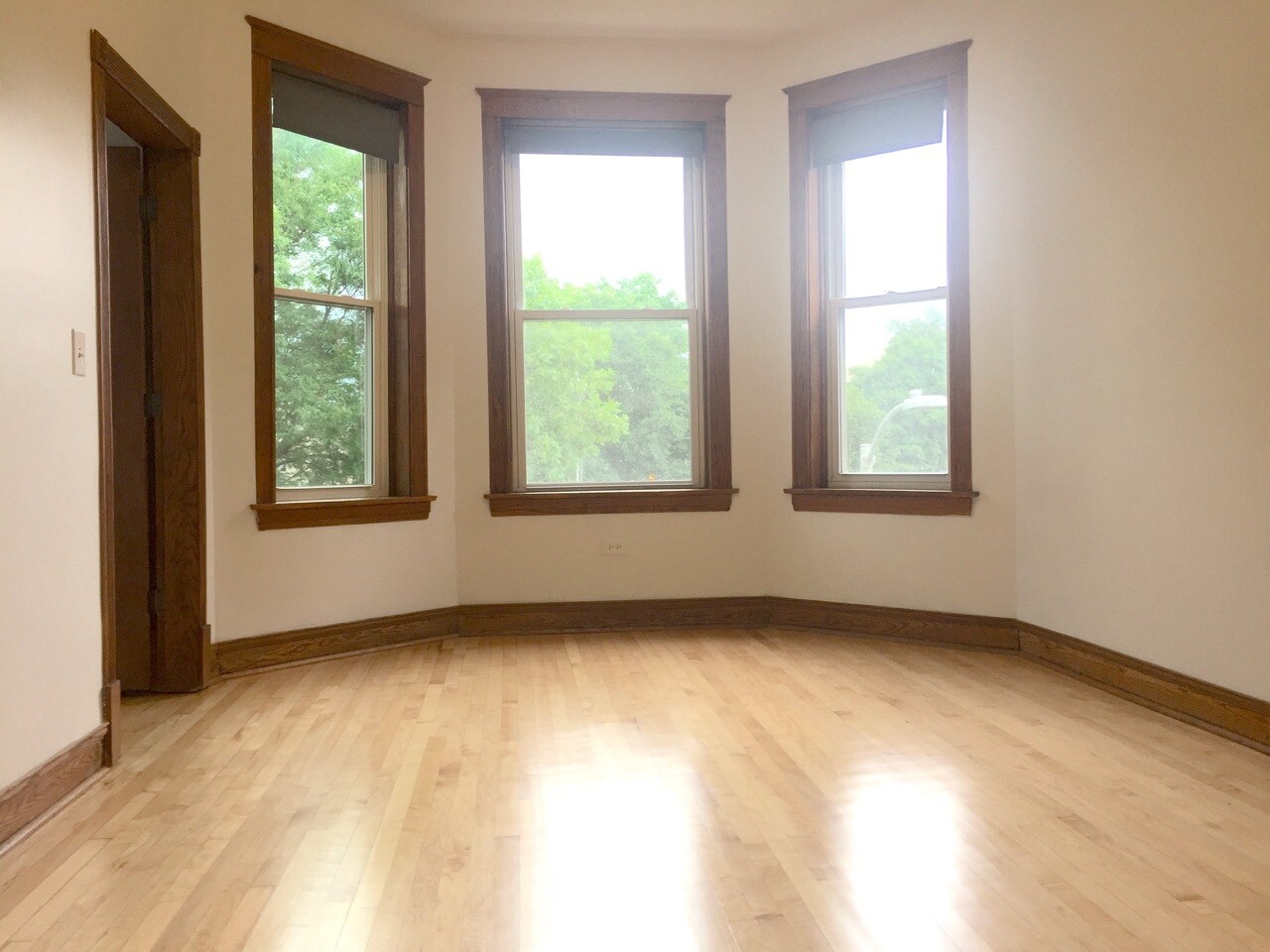 Building Photo - 2318 S Marshall Blvd