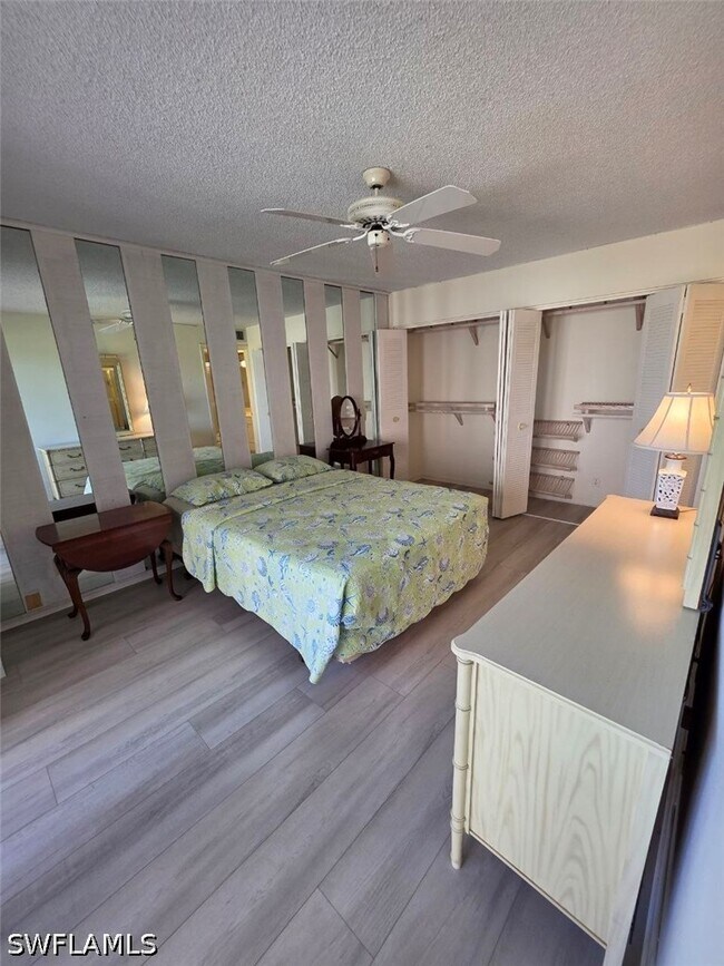 Building Photo - 3655 Boca Ciega Dr