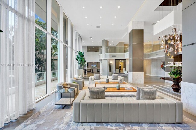 Building Photo - 21150 Point Pl