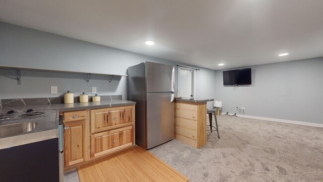 Building Photo - Excellent Location, Large Four Bedroom Bremerton House for Rent! Available Now!