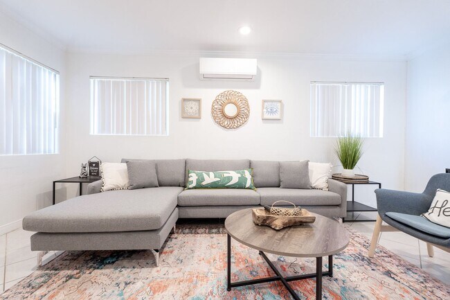 Building Photo - Cozy Zen Retreat Home with 4BD+3BA  Share ...