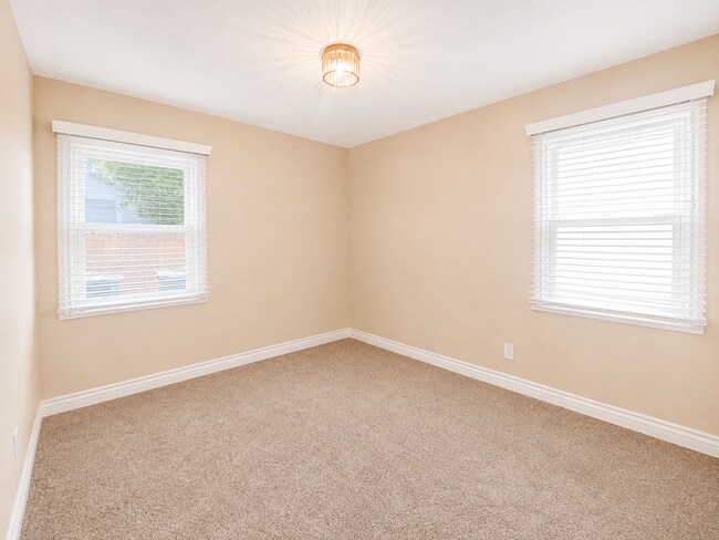 Building Photo - 440 E Puente St