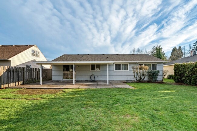 Building Photo - 330 E Jersey St