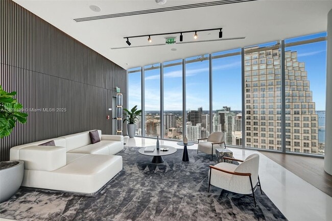 Building Photo - 300 Biscayne Blvd Way
