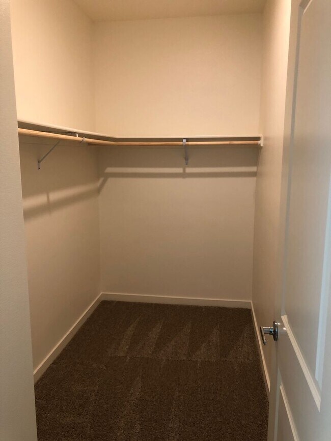 Building Photo - Rancho San Rafael Townhome
