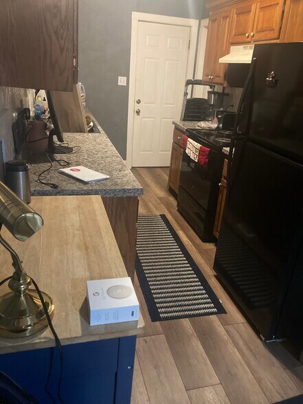 Building Photo - 5004 Euclid Ave