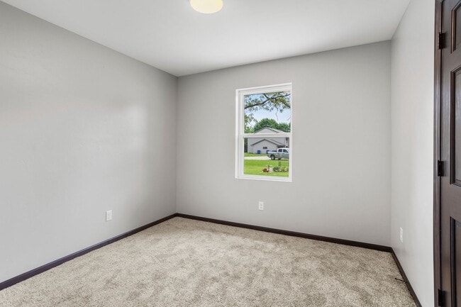 Building Photo - New Construction Home for Rent in Oshkosh, WI