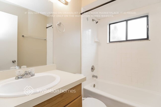 Building Photo - 5579 Westview Dr