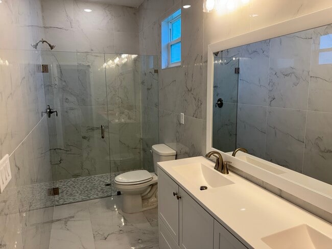 Building Photo - 247 Debary Dr