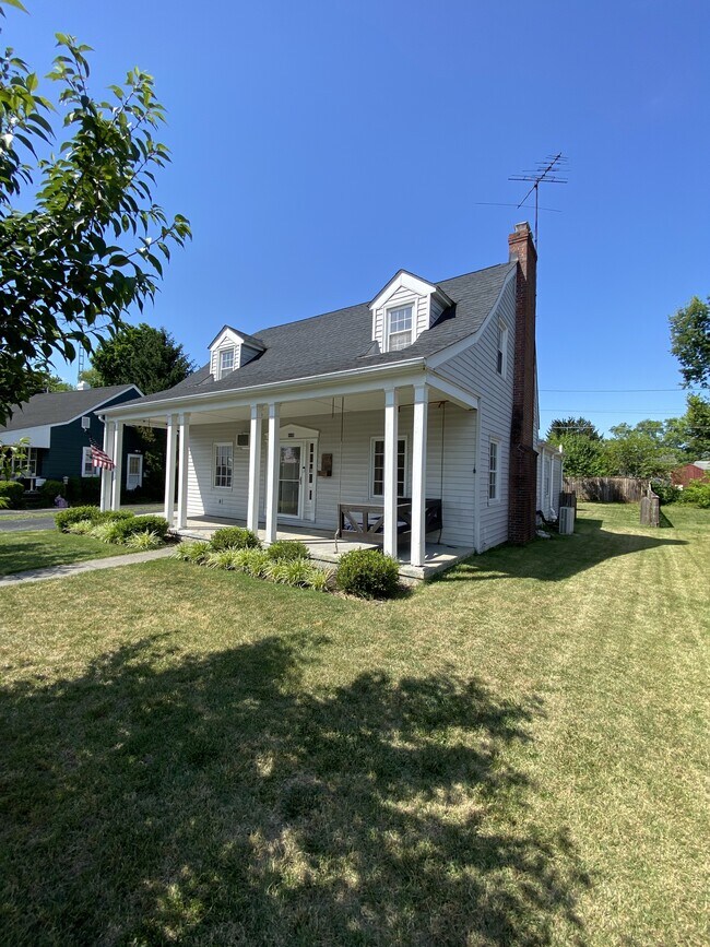 Building Photo - 1115 W Addition St